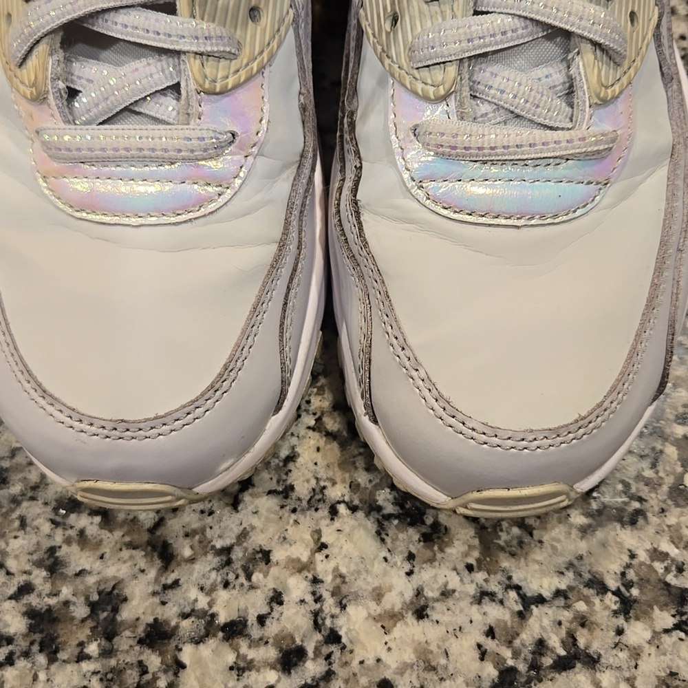 NIKE AIR MAX 90 LTR SIZE 6 YOUTH=7.5 WOMEN'S. PURPLE /WHITE METALLIC. - Picture 4 of 16